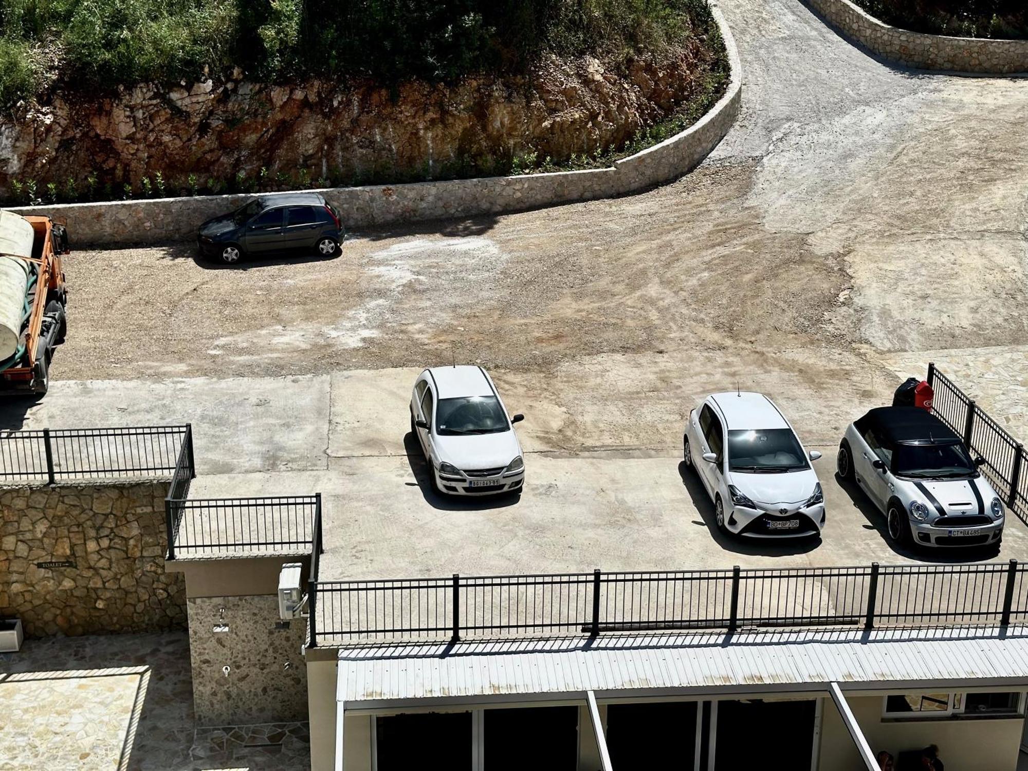 Akhdar Apartments 우체하 외부 사진