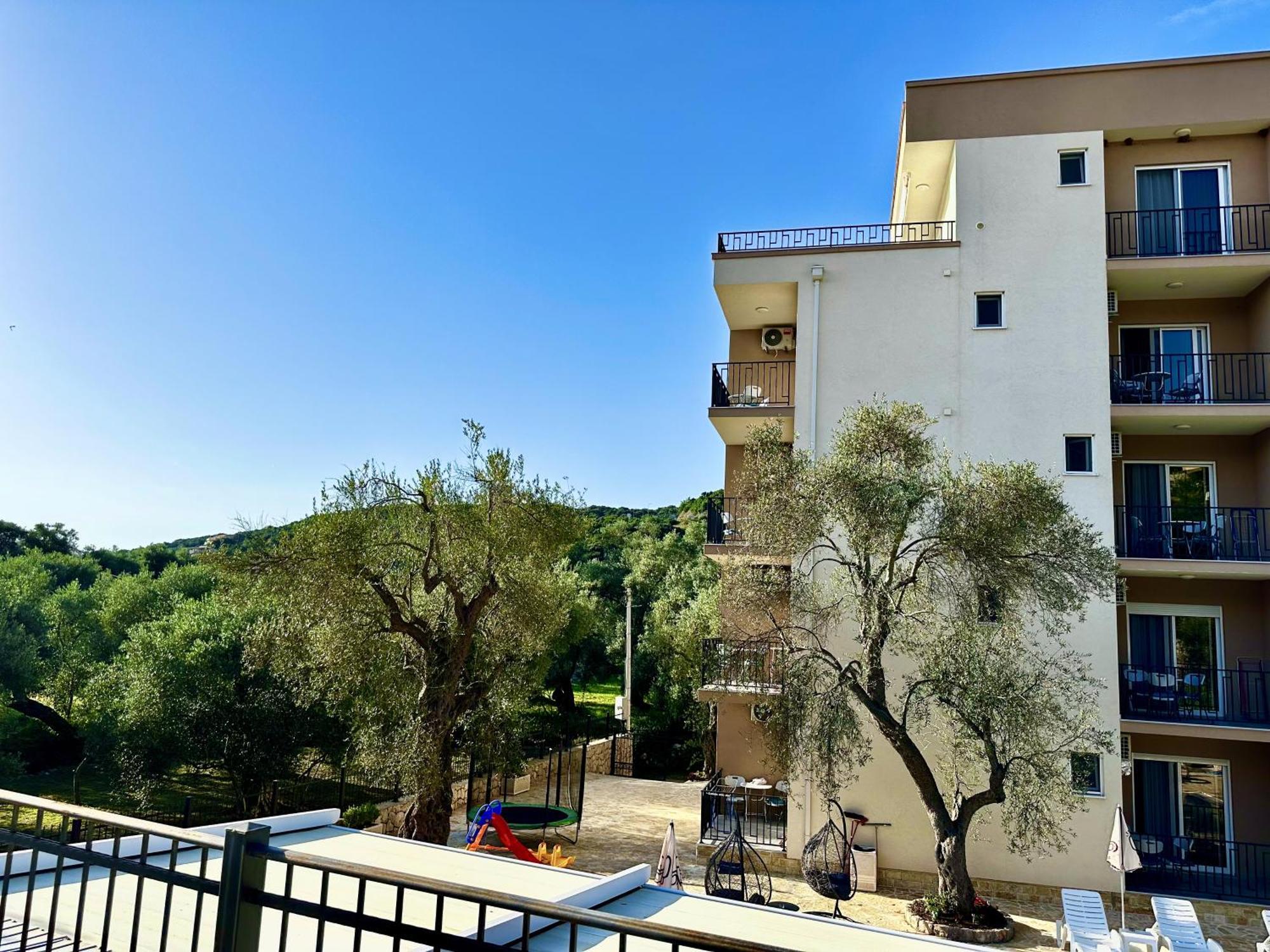 Akhdar Apartments 우체하 외부 사진